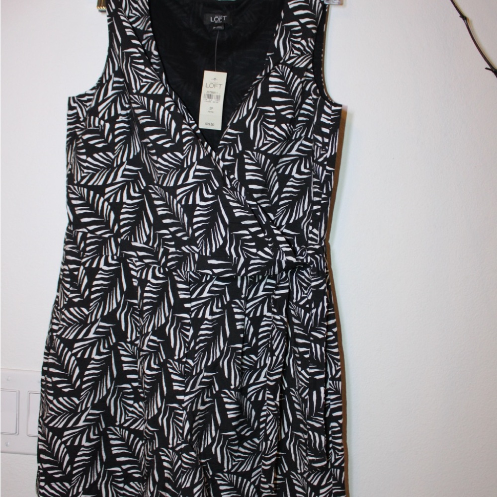 LOFT Black and White Sleeveless V-Neck Midi Sundress